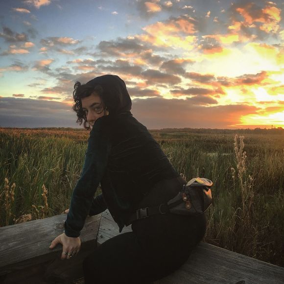 Meet your Posher, Claudia - Picture 1 of 1